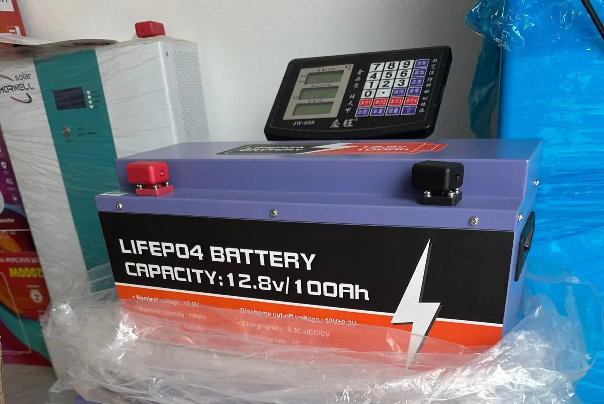 La batterie au showroom Tech Hub